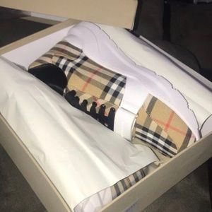 Burberry shoes euro 42 size 9-9.5
